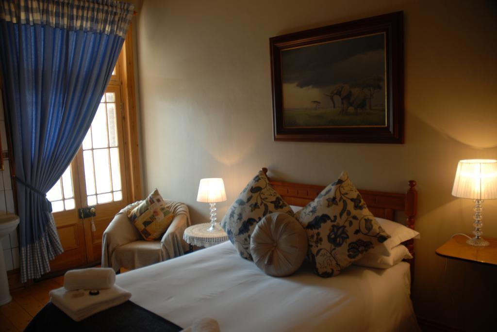 Hotel Moonlight Manor à Victoria West Extérieur photo